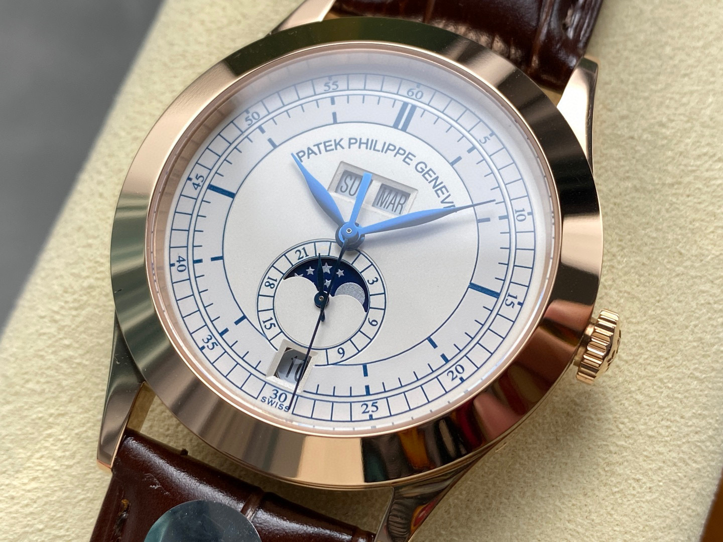 Patek Philippe Fokus pada barangan kilang besar