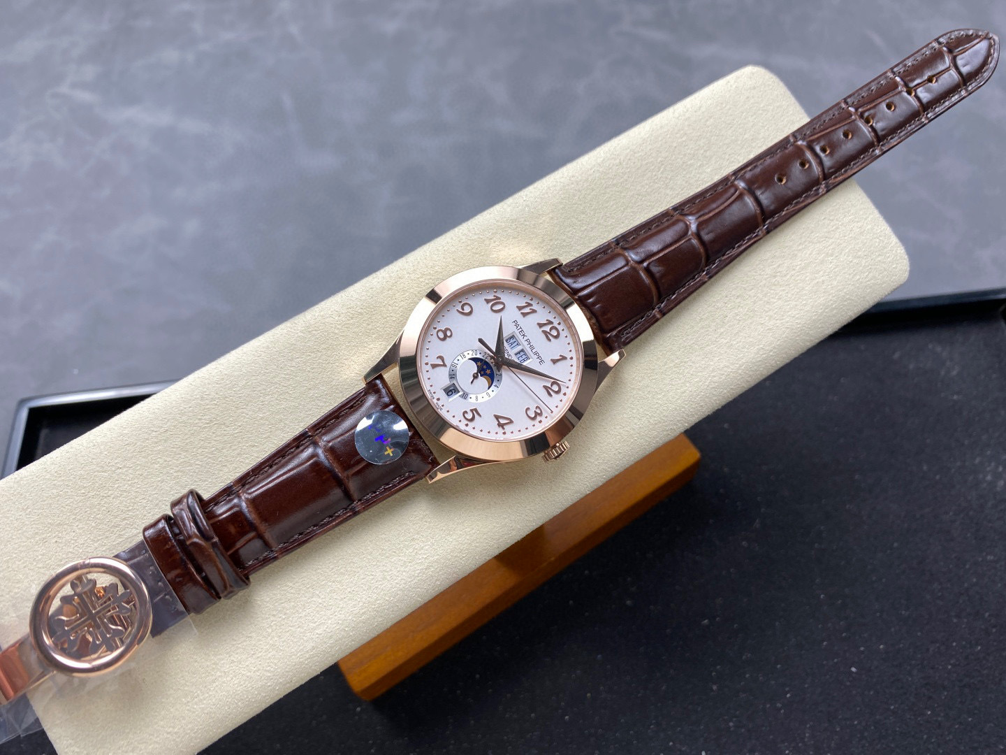 Patek Philippe Fokus pada barangan kilang besar