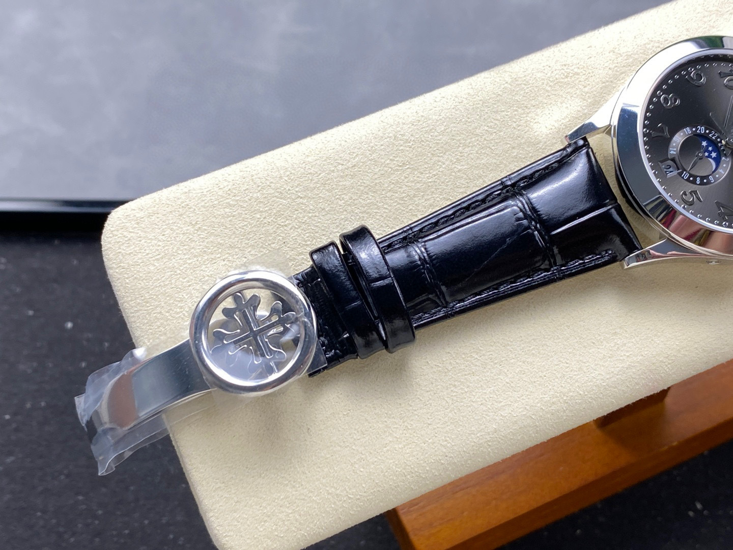 Patek Philippe Fokus pada barangan kilang besar