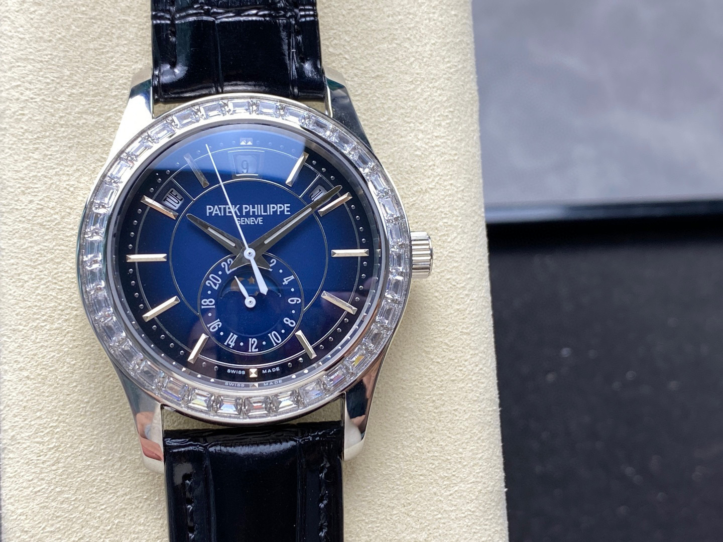 Patek Philippe si concentra sui beni di grandi fabbriche