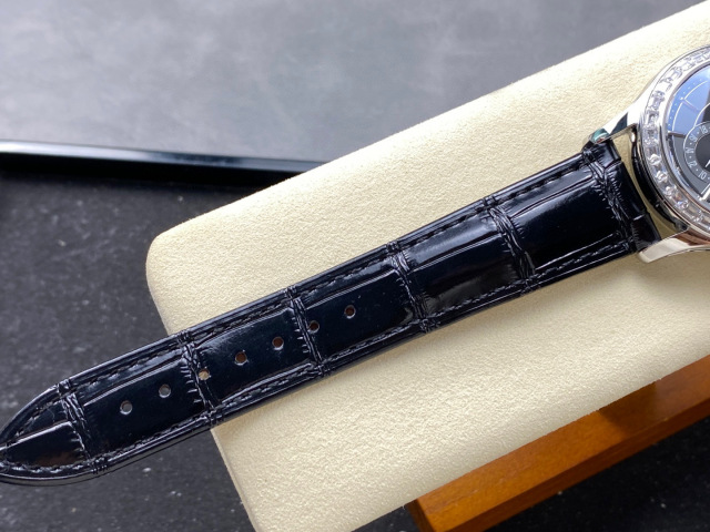 Patek Philippe Fokus pada barangan kilang besar