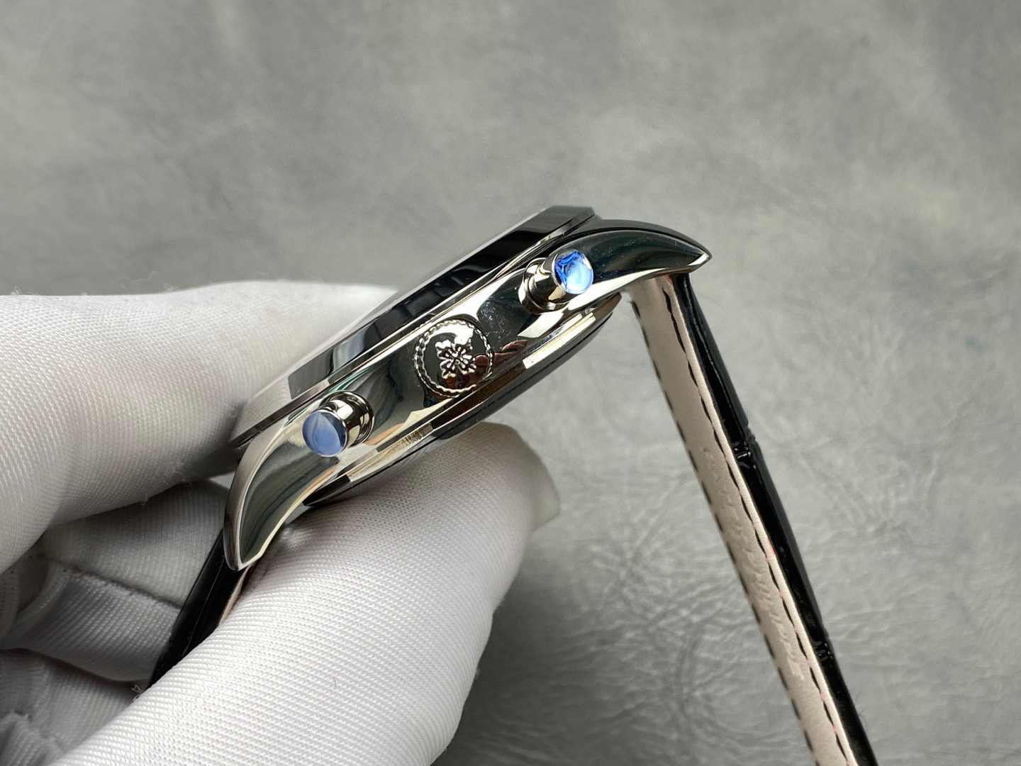 Patek Philippe si concentra sui beni di grandi fabbriche