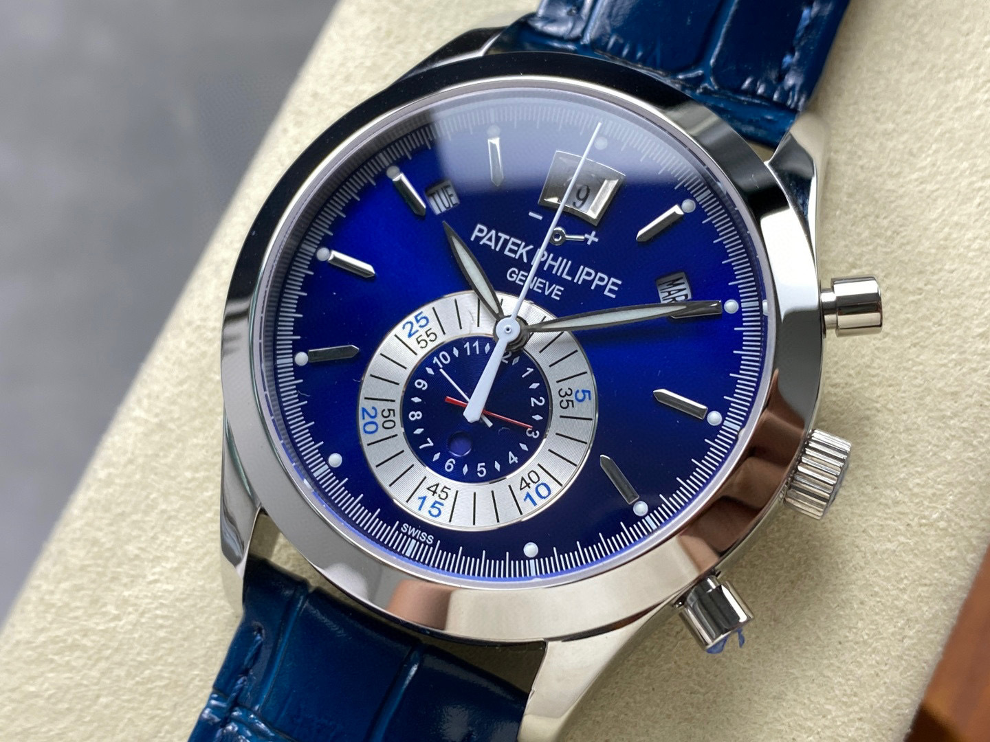Patek Philippe si concentra sui beni di grandi fabbriche