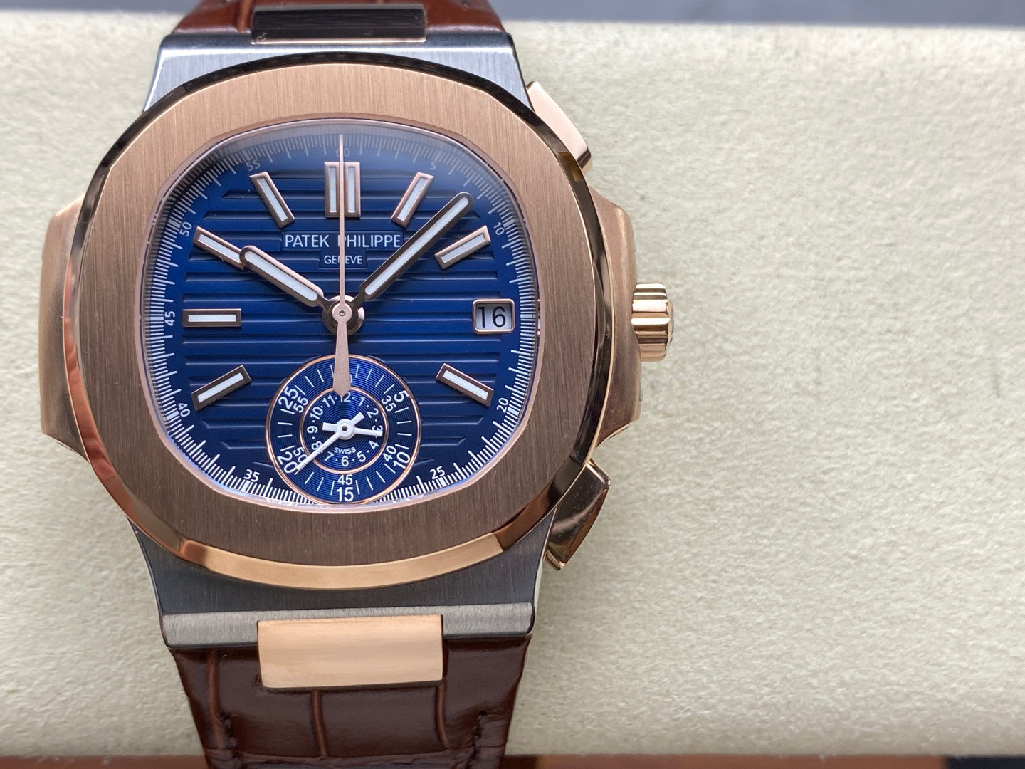 Patek Philippe si concentra sui beni di grandi fabbriche