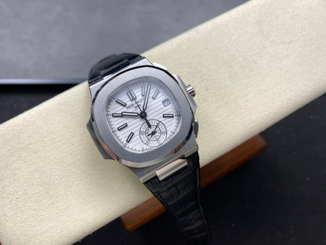 Patek Philippe si concentra sui beni di grandi fabbriche