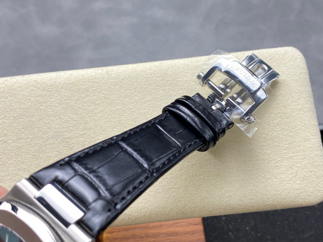 Patek Philippe si concentra sui beni di grandi fabbriche