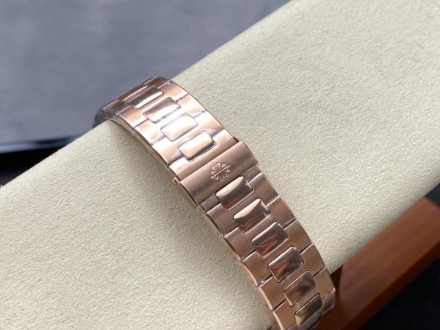 Patek Philippe Fokus pada barangan kilang besar