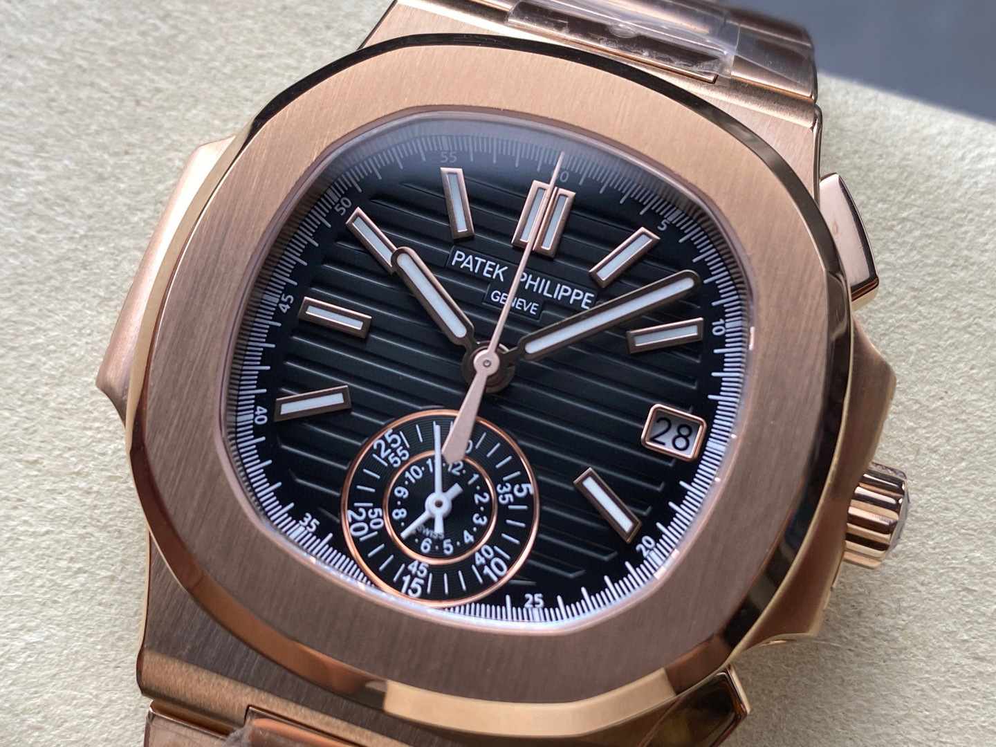Patek Philippe si concentra sui beni di grandi fabbriche
