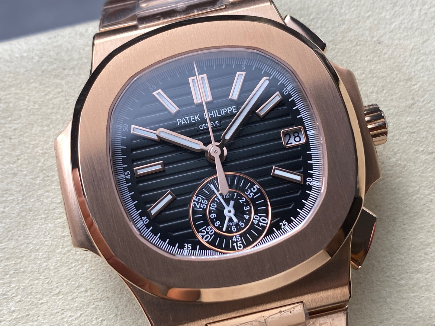Patek Philippe si concentra sui beni di grandi fabbriche