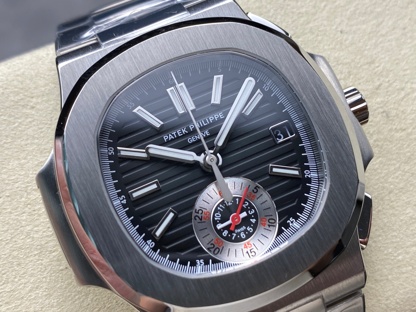 Patek Philippe Fokus pada barangan kilang besar
