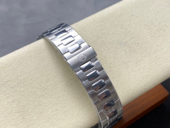 Patek Philippe si concentra sui beni di grandi fabbriche