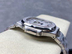 Patek Philippe si concentra sui beni di grandi fabbriche