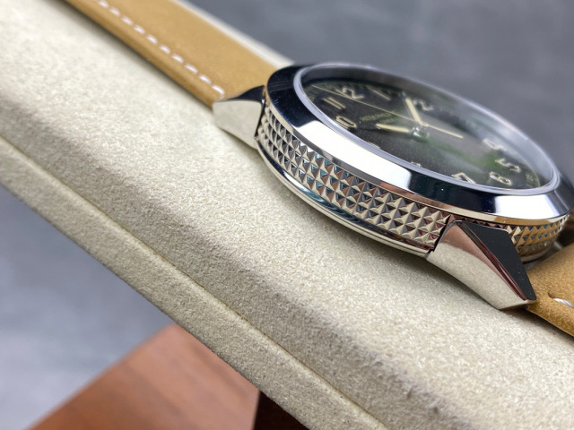 Patek Philippe si concentra sui beni di grandi fabbriche