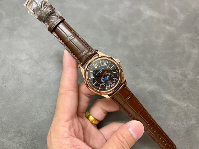Patek Philippe si concentra sui beni di grandi fabbriche