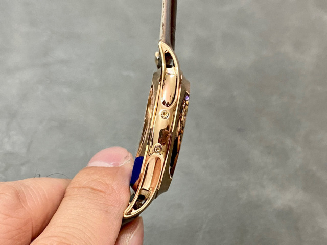 Patek Philippe si concentra sui beni di grandi fabbriche