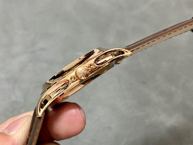 Patek Philippe si concentra sui beni di grandi fabbriche