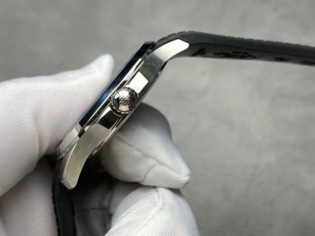 Patek Philippe  Focus on big factory goods