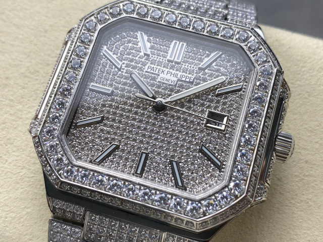 Patek Philippe Fokus pada barangan kilang besar