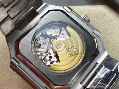 Patek Philippe Fokus pada barangan kilang besar