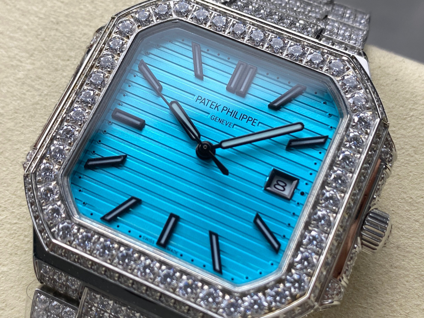 Patek Philippe Fokus pada barangan kilang besar