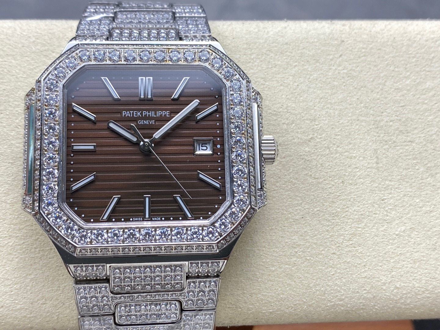 Patek Philippe  Focus on big factory goods