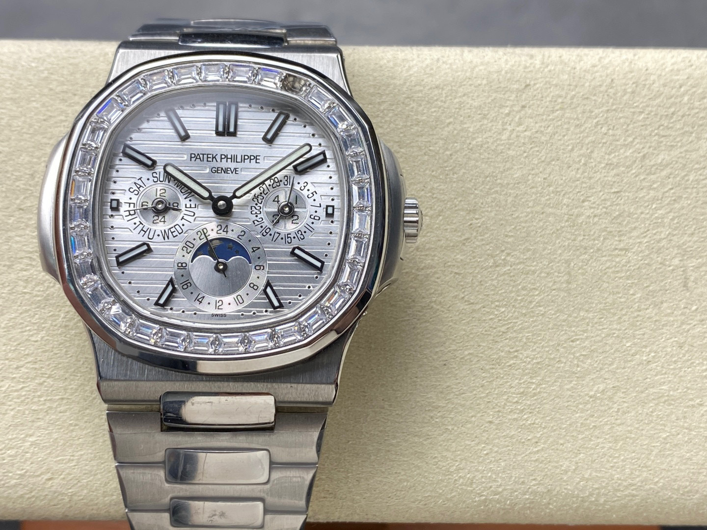 Patek Philippe  Focus on big factory goods
