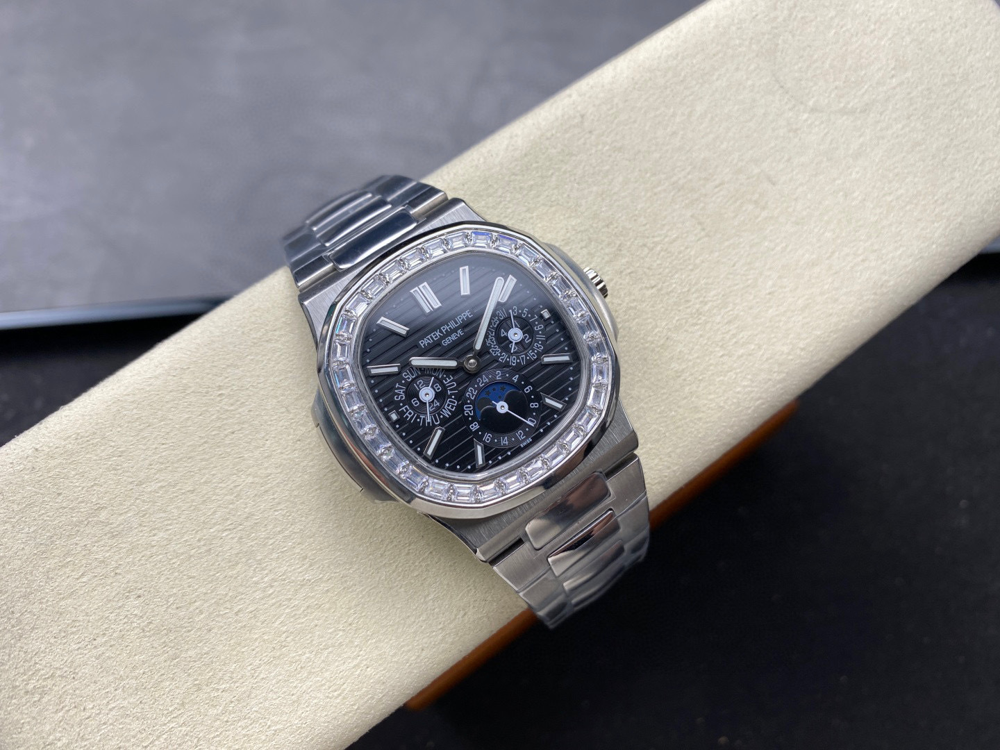 Patek Philippe  Focus on big factory goods