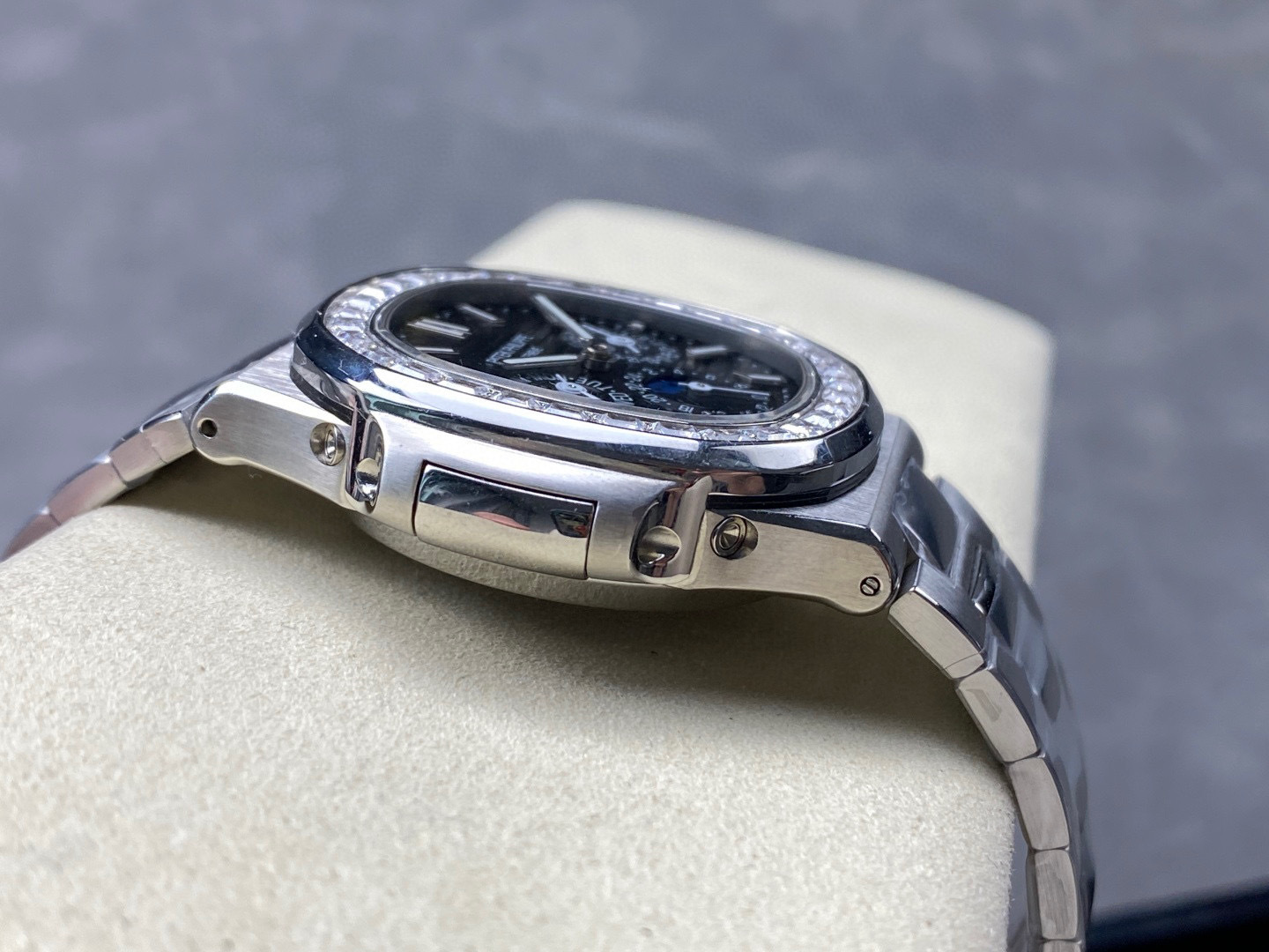 Patek Philippe  Focus on big factory goods