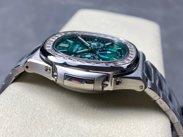 Patek Philippe Fokus pada barangan kilang besar
