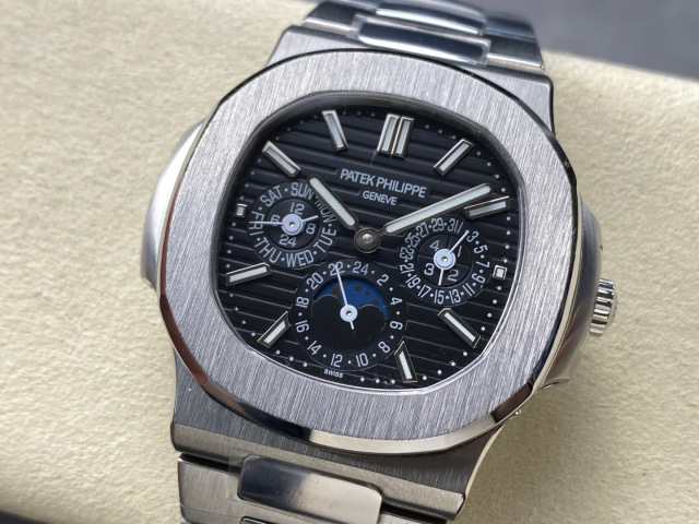 Patek Philippe Fokus pada barangan kilang besar
