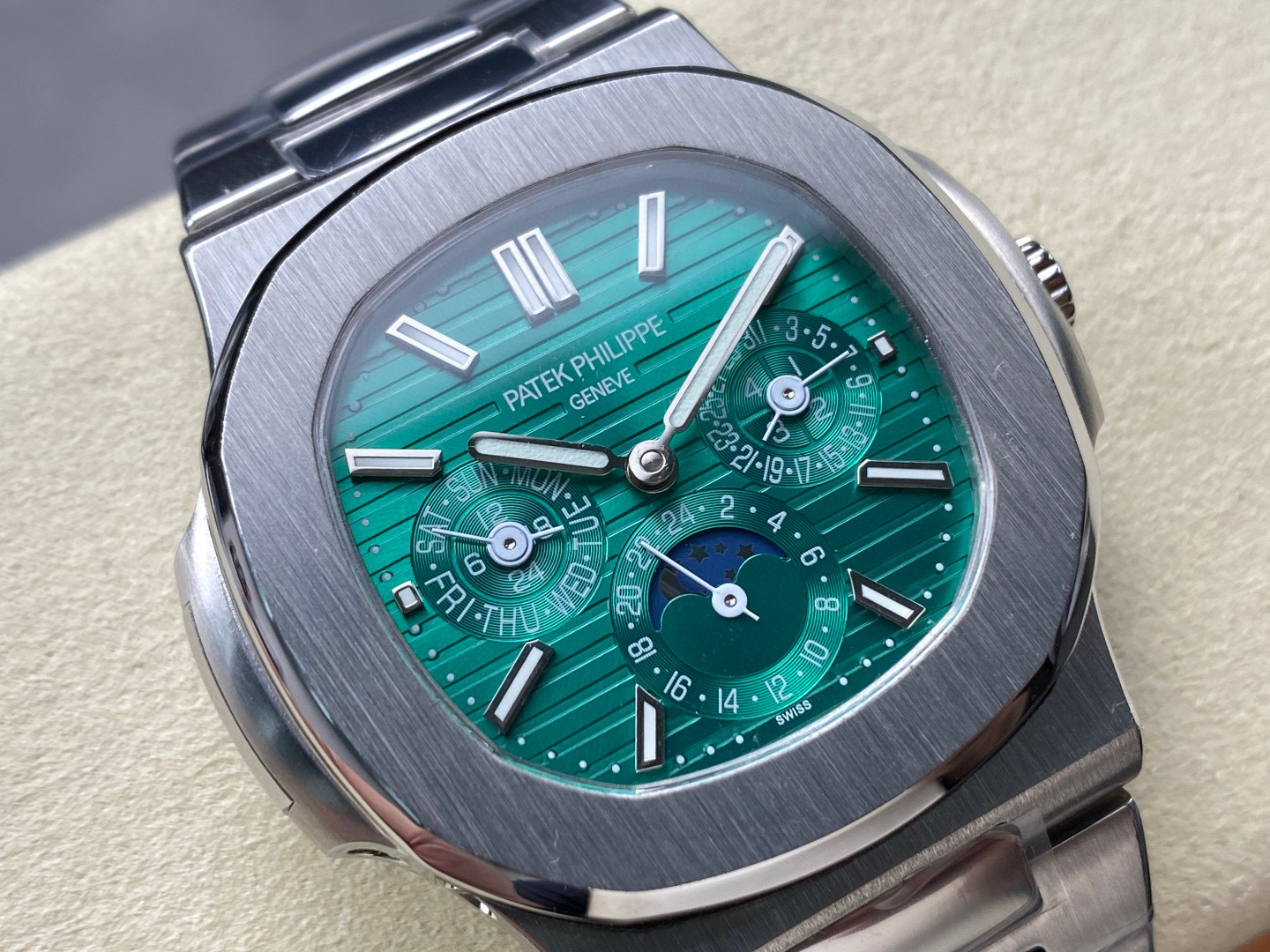 Patek Philippe  Focus on big factory goods