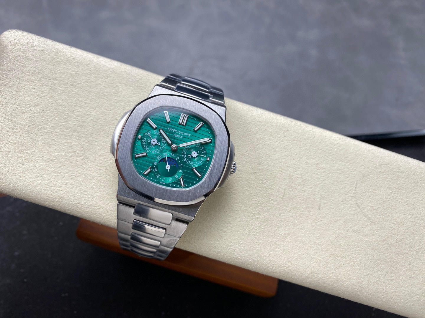 Patek Philippe  Focus on big factory goods