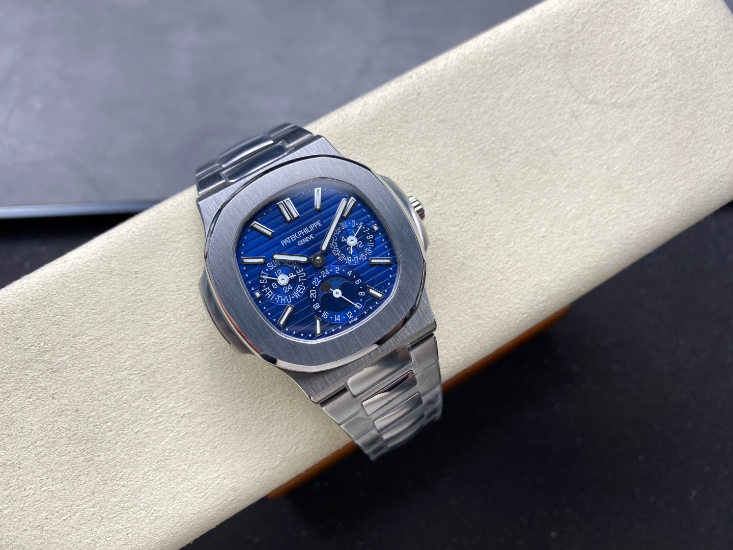 Patek Philippe  Focus on big factory goods