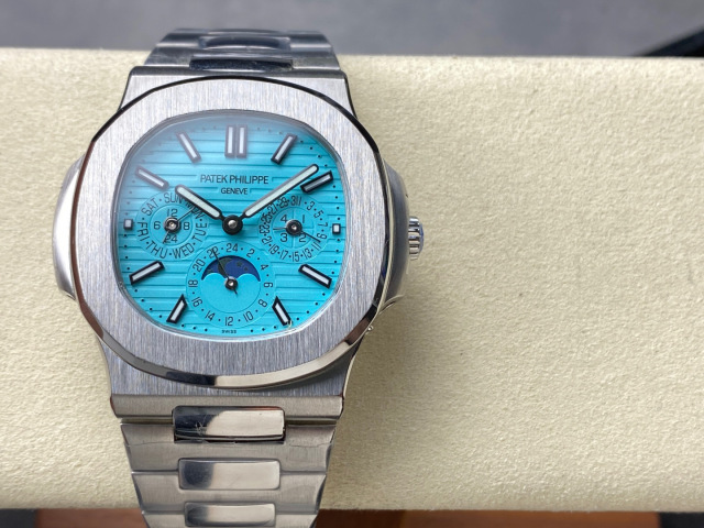 Patek Philippe  Focus on big factory goods
