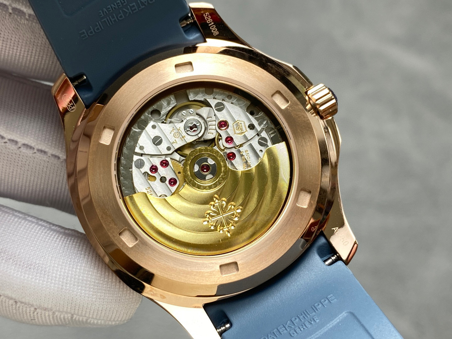 Patek Philippe Fokus pada barangan kilang besar