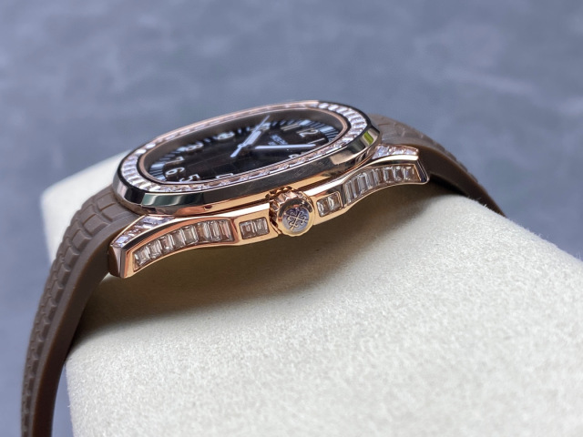 Patek Philippe si concentra sui beni di grandi fabbriche