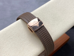 Patek Philippe si concentra sui beni di grandi fabbriche