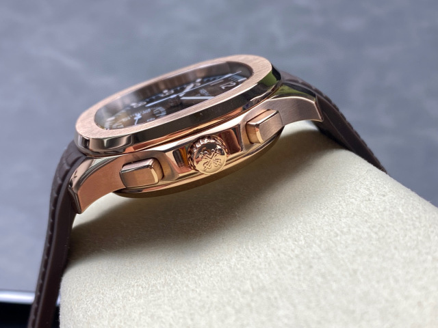 Patek Philippe si concentra sui beni di grandi fabbriche