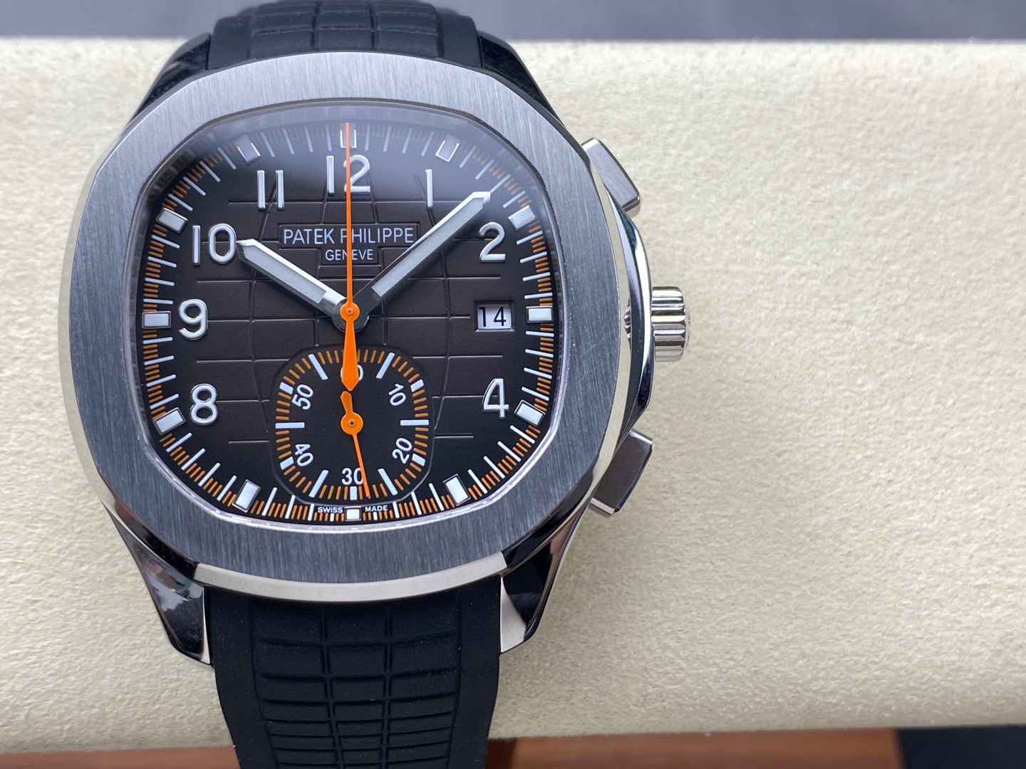 Patek Philippe Fokus pada barangan kilang besar