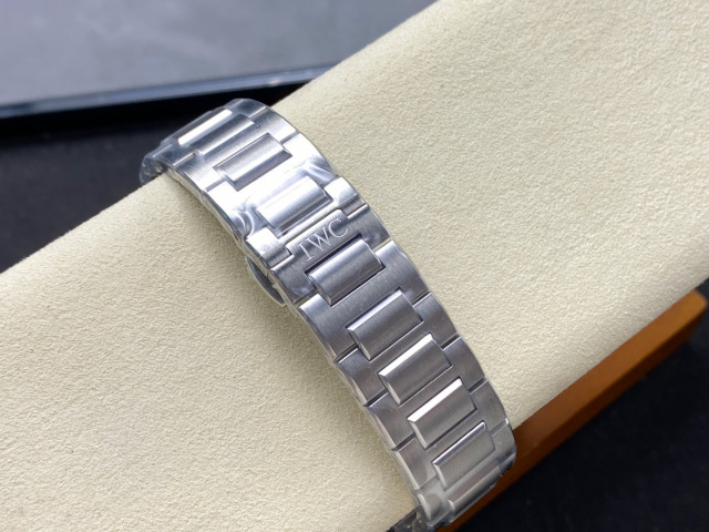 IWC Focus on big factory goods