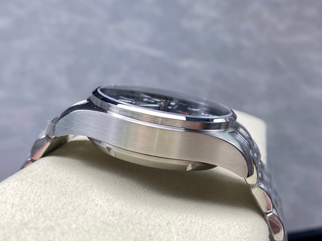 IWC Focus on big factory goods