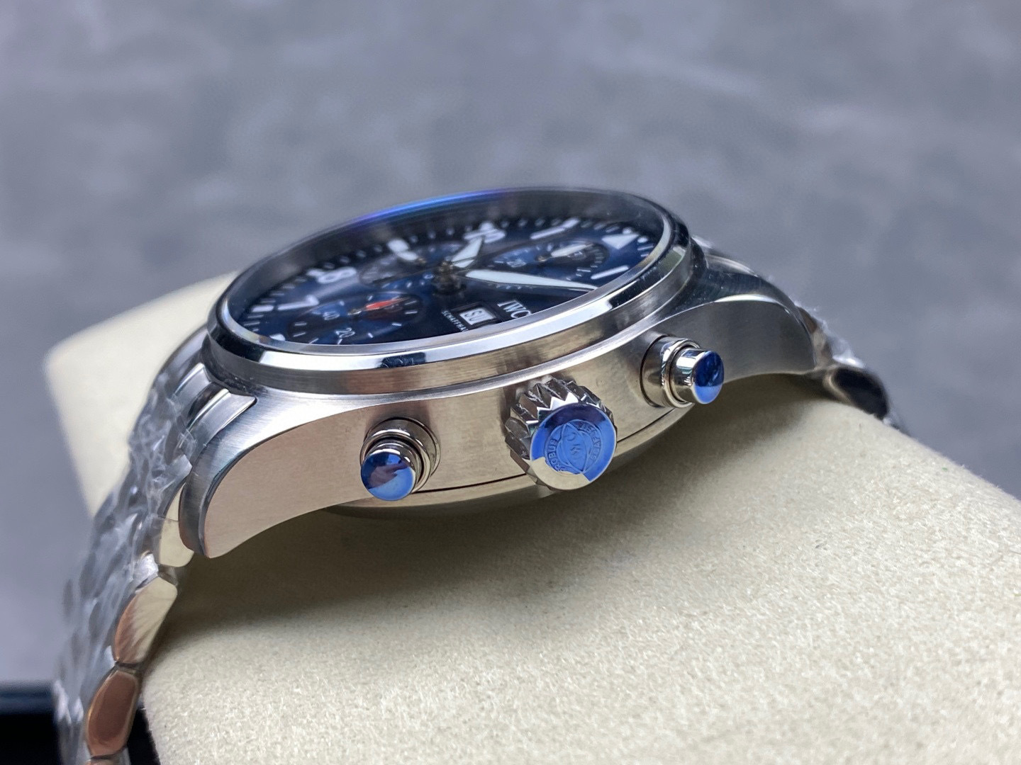 IWC Focus on big factory goods