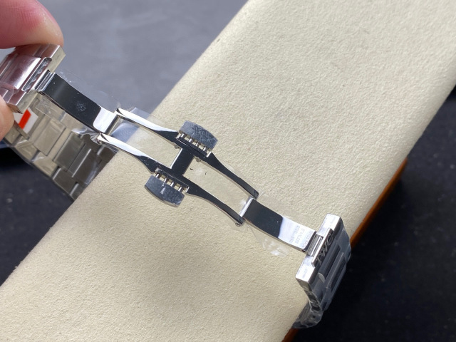 IWC Focus on big factory goods