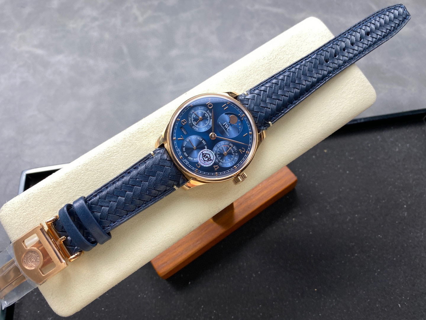 IWC Focus on big factory goods