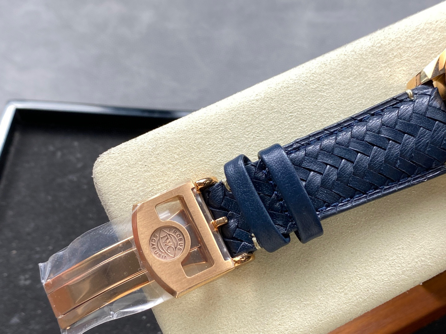 IWC Focus on big factory goods