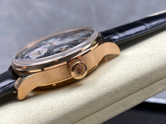 IWC Focus on big factory goods