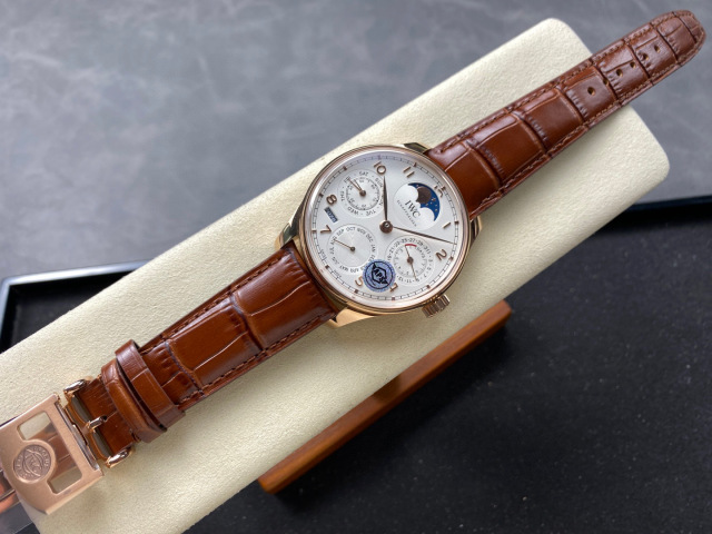 IWC Focus on big factory goods
