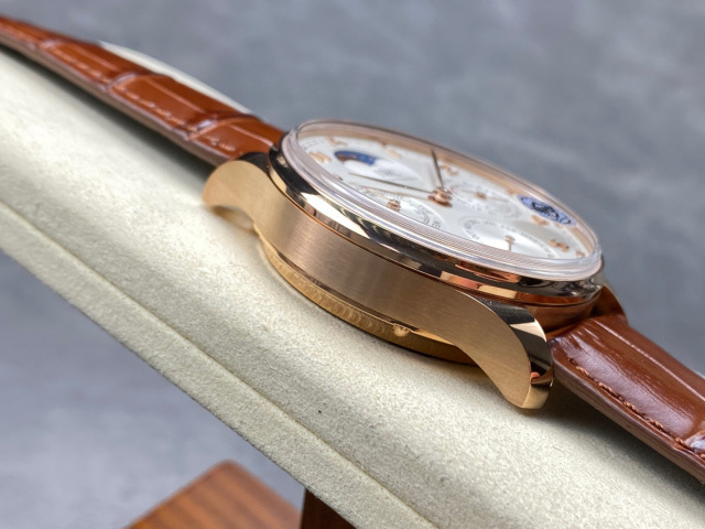 IWC Focus on big factory goods