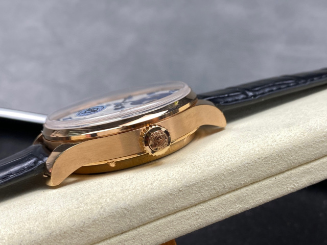 IWC Focus on big factory goods