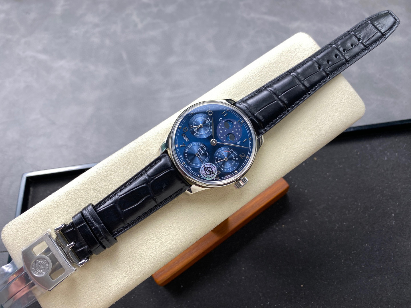 IWC Focus on big factory goods